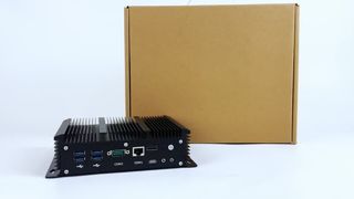 Router morbido per processore Intel Core i5 8279U 6 LAN 1 RS232 COM 1 RJ45 COM